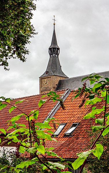 File:Hattem, Grote of Andreaskerk. 13-09-2021. (actm.) 01.jpg