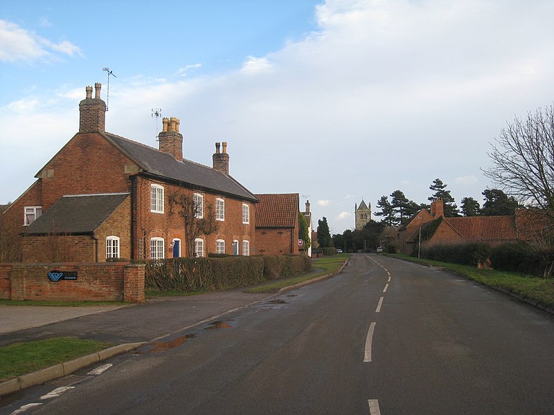 File:High Street, Laxton (2) - geograph.org.uk - 2232675.jpg