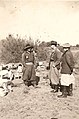 Hombres en el campo en Pozo del Toro en el año 1951.jpg
