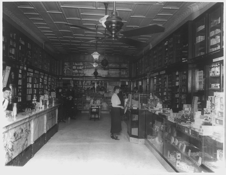 File:Interior view of a Peoples Drug Store, Washington, D.C. LCCN95500803.jpg