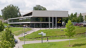 English: The "Internationale Zentrum" (IZ) on the campus of the University of Stuttgart, Germany. Deutsch: Das Internationale Zentrum (IZ) auf dem Campus der Universität Stuttgart.