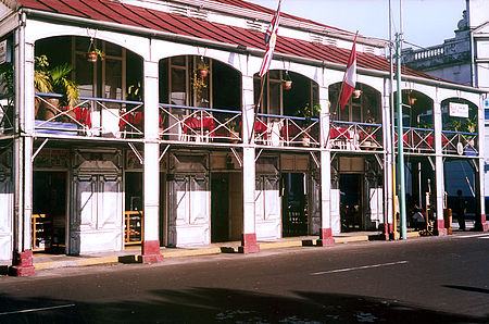 Tập tin:Iquitos Casa de Hierro01.jpg