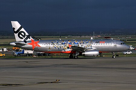 Fail:Jetstar_Airbus_A320_supporting_Gold_Coast_Titans_2.jpg