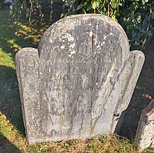 Grave marker carved by the John Stevens Shop in 1762. Stone located in Ye Antientist Burial Ground, New London JohnStevensShop.jpg