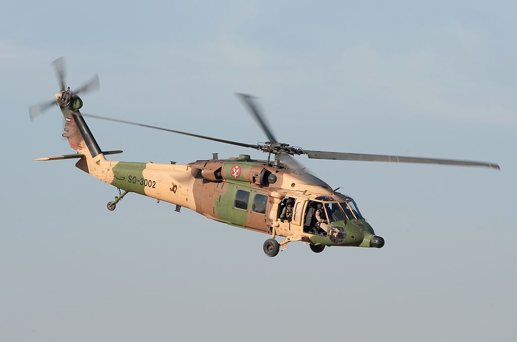 العمليات الخاصة المشتركة الاردنية 1024px-Jordanian_Air_Force_UH-60_Black_Hawk_helicopter