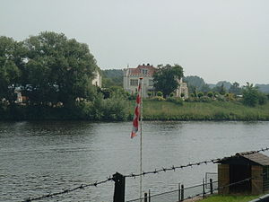 Castle of Meerwijk on the bank of the Dieze