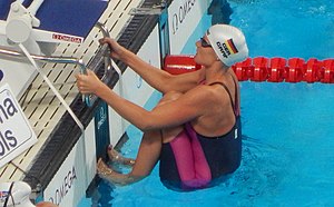 Kazan 2015 - Lisa Graf before 200m semi backstroke (cropped).JPG