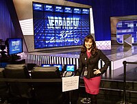 Jeoquiz es un juego inspirado en un concurso de televisión americano  Jeopardy!. En él se realizan pregu…