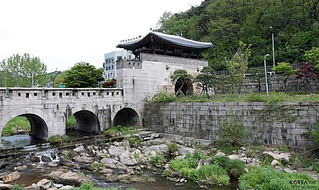 Hongji-dong