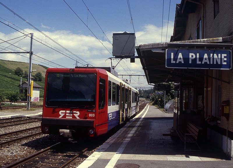 File:La Plaine station 1999 2.jpg