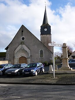 La chapelle-sur-aveyron--eglise-monument aux morts-1.JPG