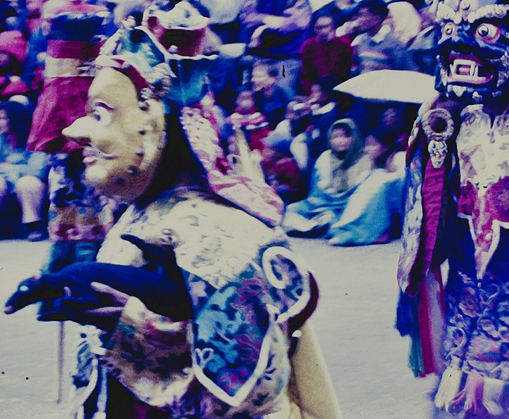 File:Ladakh, Festival du Tak-Tok (scan diapos 1995) (2).jpg