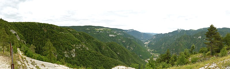 File:Lavarone-view of Valdastico from Forte Belvedere.jpg