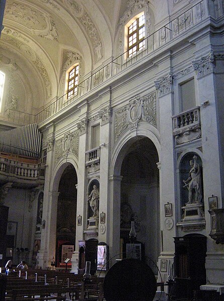 File:Livorno - San Ferdinando - Interno.JPG