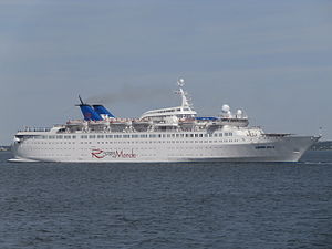 Louis Aura departing Tallinn 13 June 2015.JPG