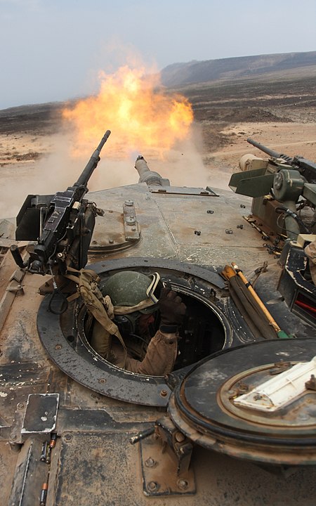 ไฟล์:M1_Abrams_turret_fire_above.jpg