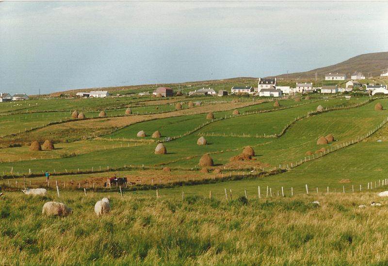 File:Malin Beg, Glencolmcille, County Donegal, September 1987 (06).jpg