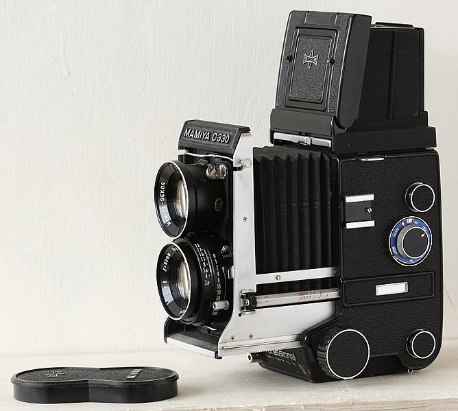 File:Mamiya C 330.jpg