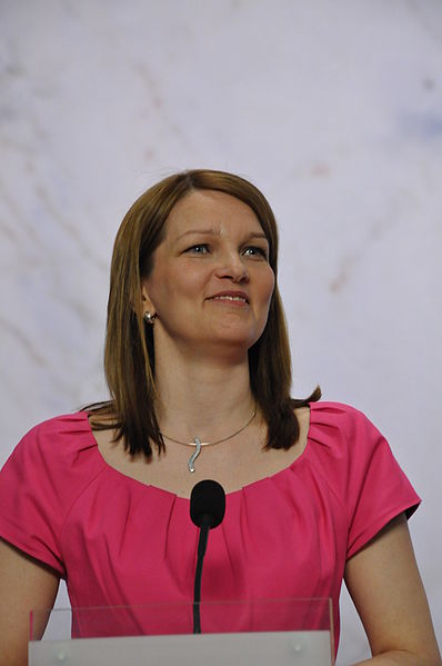 File:Mari Kiviniemi 0c181 8570.jpg