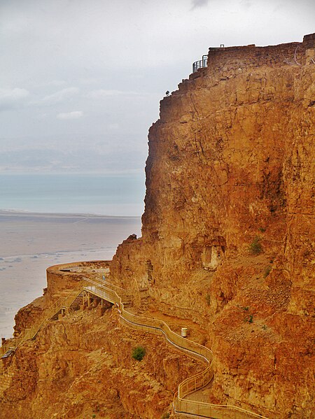 File:Masada Massada Nordpalast 3.JPG