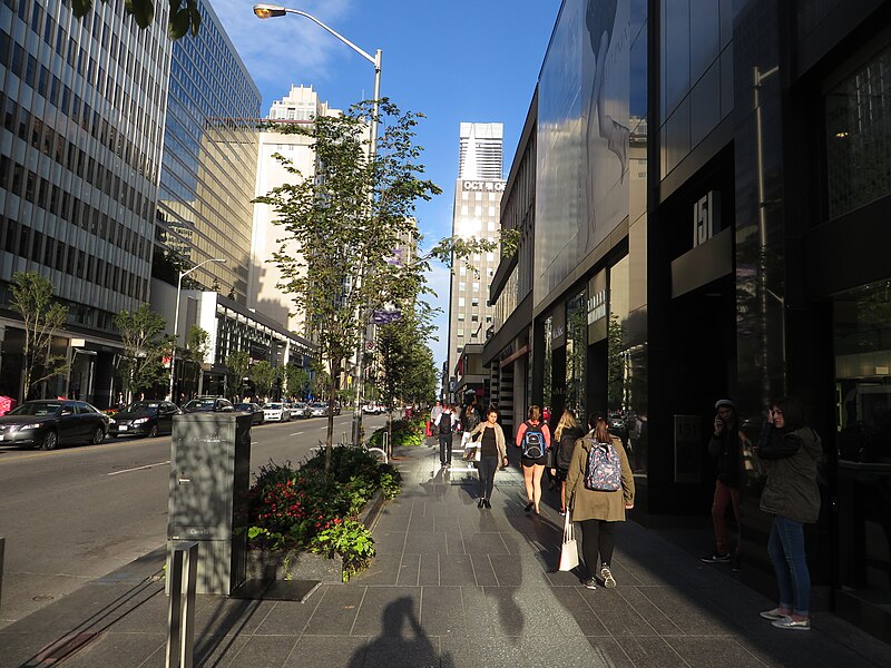 TORONTO, CANADA - MAY 31, 2014: Part Of Bloor Street During The