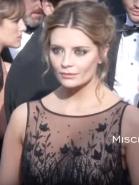 File:Mischa Barton Cannes 2016.png