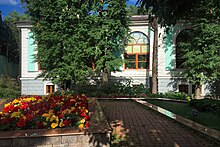 Moscow, Morozovsky Garden (30696184064).jpg