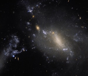 NGC 3447 - HST - Potw1712a.tif