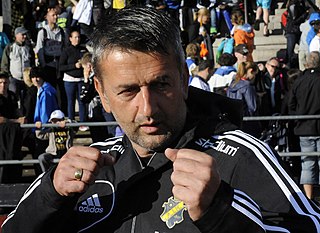 <span class="mw-page-title-main">Nebojša Novaković</span> Yugosalav footballer (born 1964)