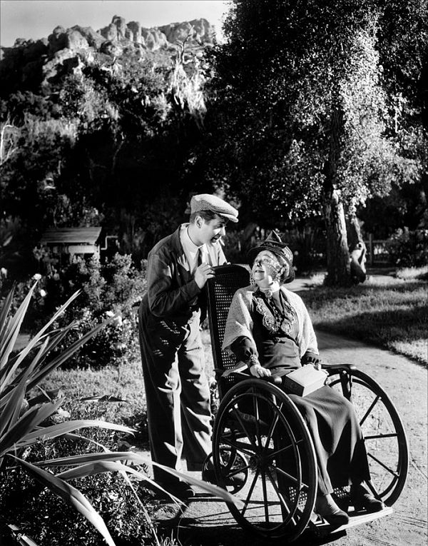 Robert Montgomery and Dame May Whitty in Night Must Fall