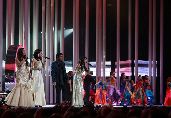 Rahman at the 2010 Nobel Peace Prize Concert