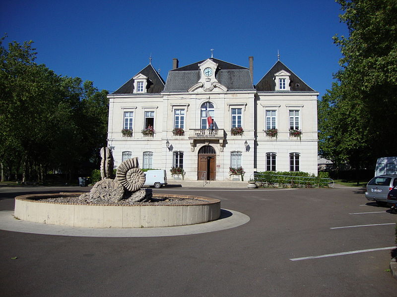 File:Nolay (Côte-d'Or, Fr) mairie.JPG