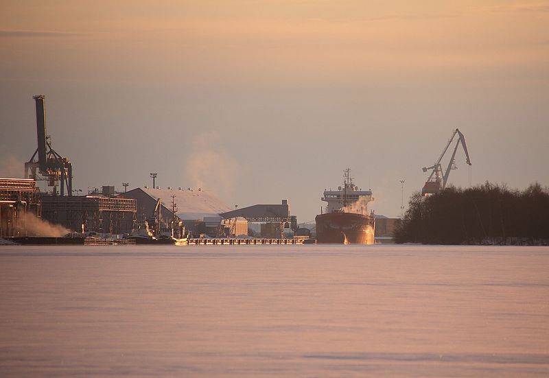 File:Nuottasaari harbour Oulu 20160227.JPG