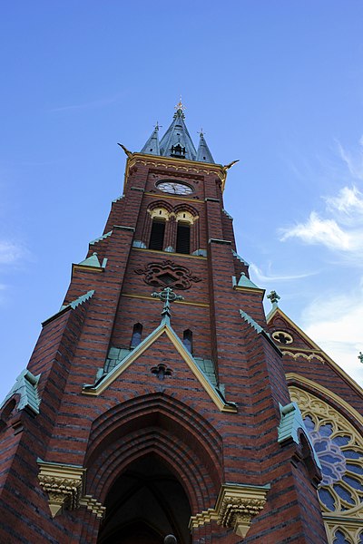 File:Oscar Fredriks Kyrka 3.JPG