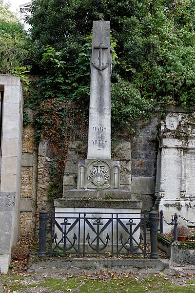 File:Père-Lachaise - Division 30 - Rosily-Mesros 03.jpg