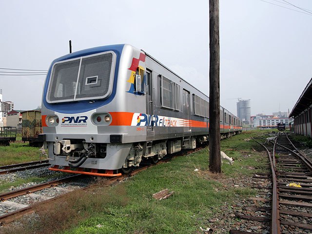 A Hyundai Rotem DMU with the Filtrack livery (2010)