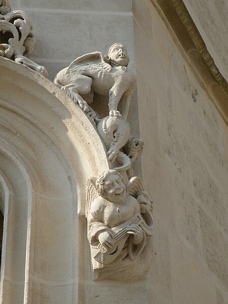 File:Palais épiscopal de Beauvais 23.JPG