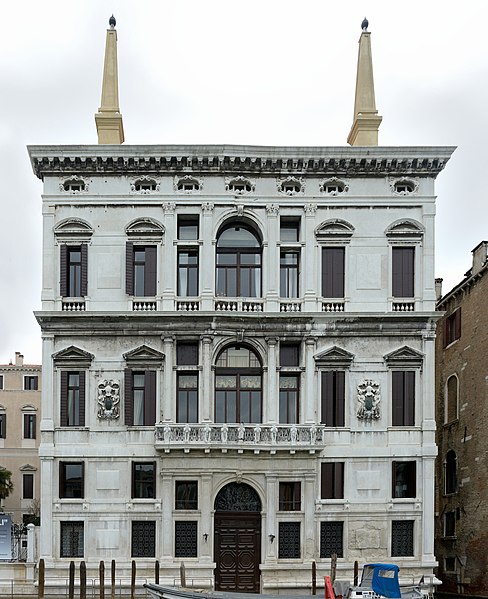 File:Palazzo Papadopoli Canal Grande Venezia.jpg