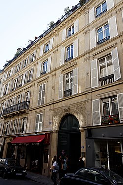 Paris - Hôtel de Martignac - 107 rue de Grenelle - 002.jpg