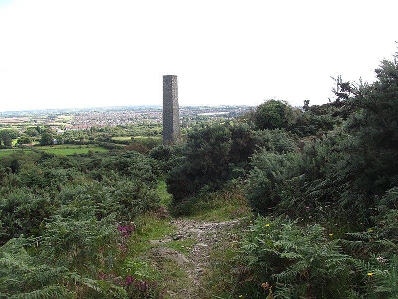 File:Path descending towards the site of the South Engine House - geograph.org.uk - 5525241.jpg