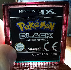 Pokémon Black Version Translucent Cartridge Demonstration.jpg