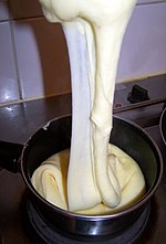 Thumbnail for File:Préparation aligot 03.jpg