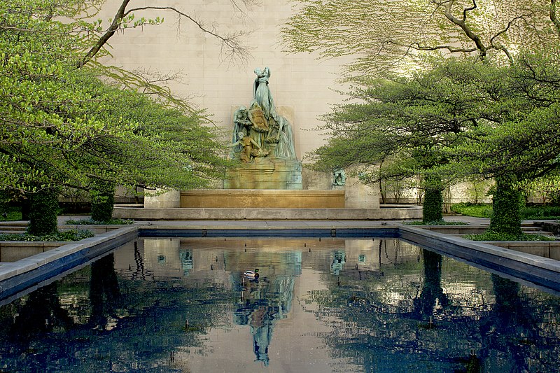 File:Reflectiing on the Fountain of the Great Lakes.jpg