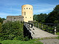 Burgruine Ginsberg mit Vorburghaus und Fachwerkhaus und Aussichtsturm mit Gedenkstätte sowie neuere Bauergänzungen und Bauten