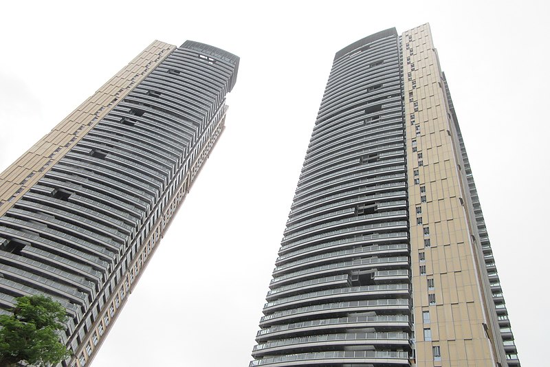 File:SZ 深圳 Shenzhen 南山 Nanshan 蛇口 Shekou 南海會 Nanhai Club July 2017 IX1 highrises buildings.jpg