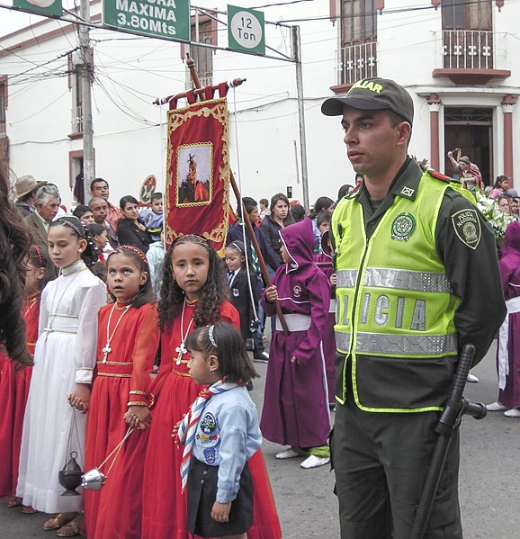 File:Semana Santa en Pamplona (13889242366).jpg