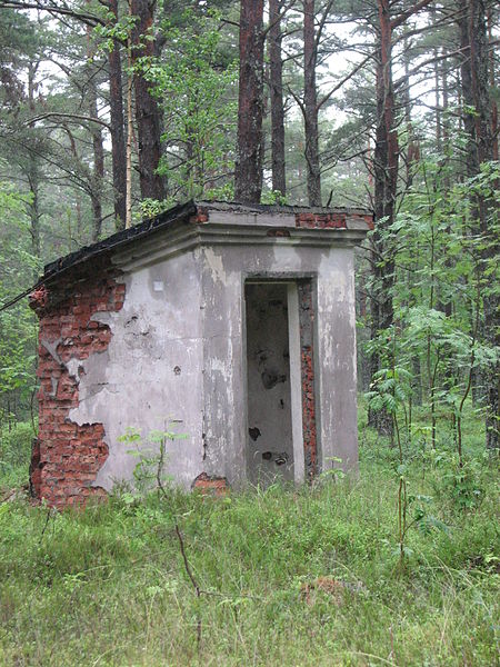 File:Shelter dwelling of Tahkuna coastal battery 12.jpg