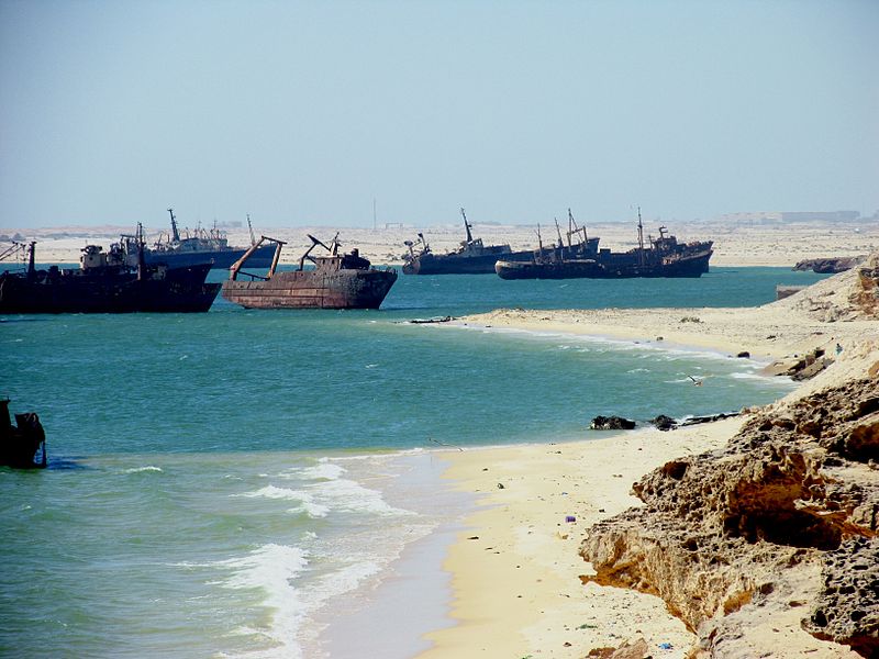 File:Ships graveyard, Nouadhibou, Mauritania-4.jpg