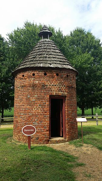 File:Shirley Plantation dovecote.jpg