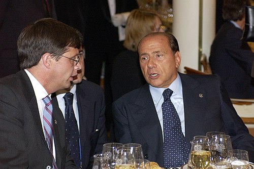 Prime Minister Jan Peter Balkenende and Prime Minister of Italy Silvio Berlusconi in Moscow on 31 May 2003.